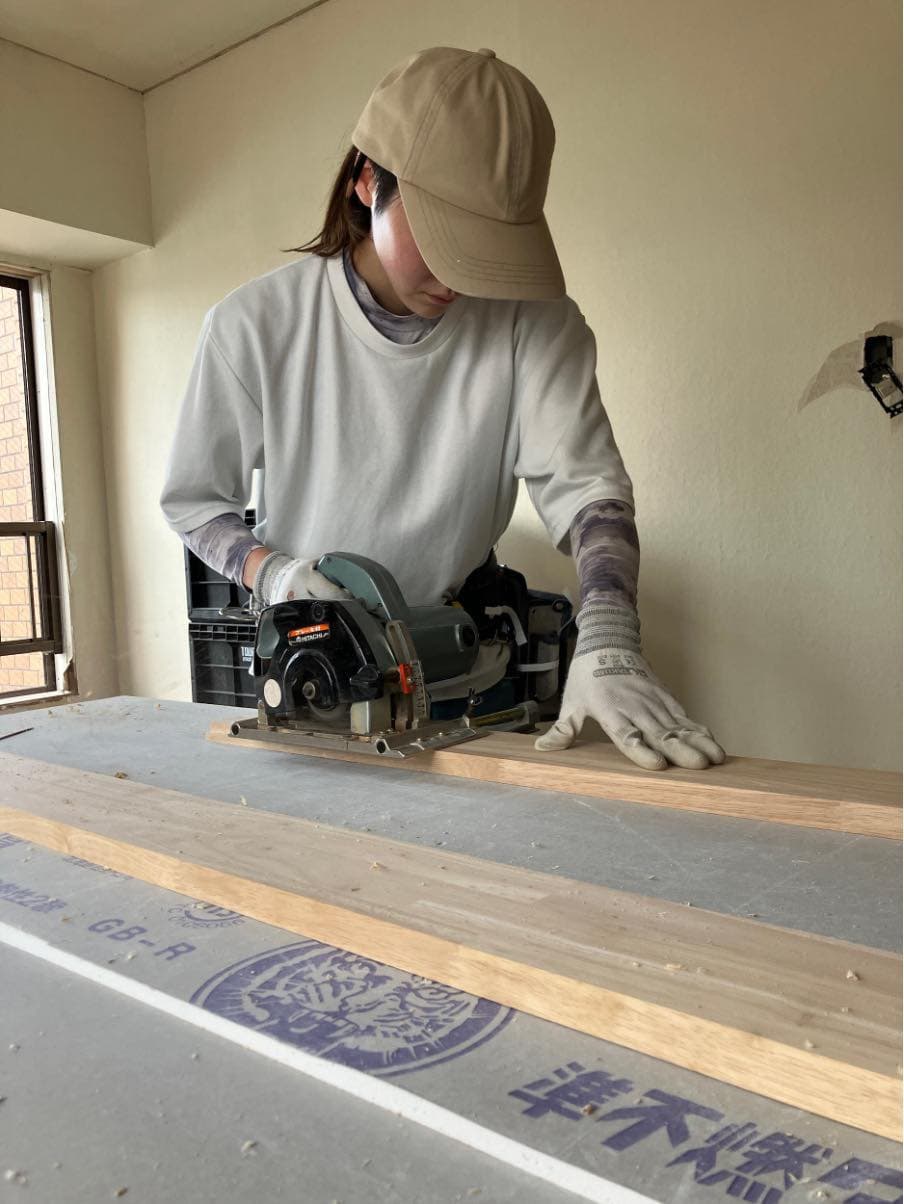 【DIYの参考にも】大工が制作する棚の過程をご紹介