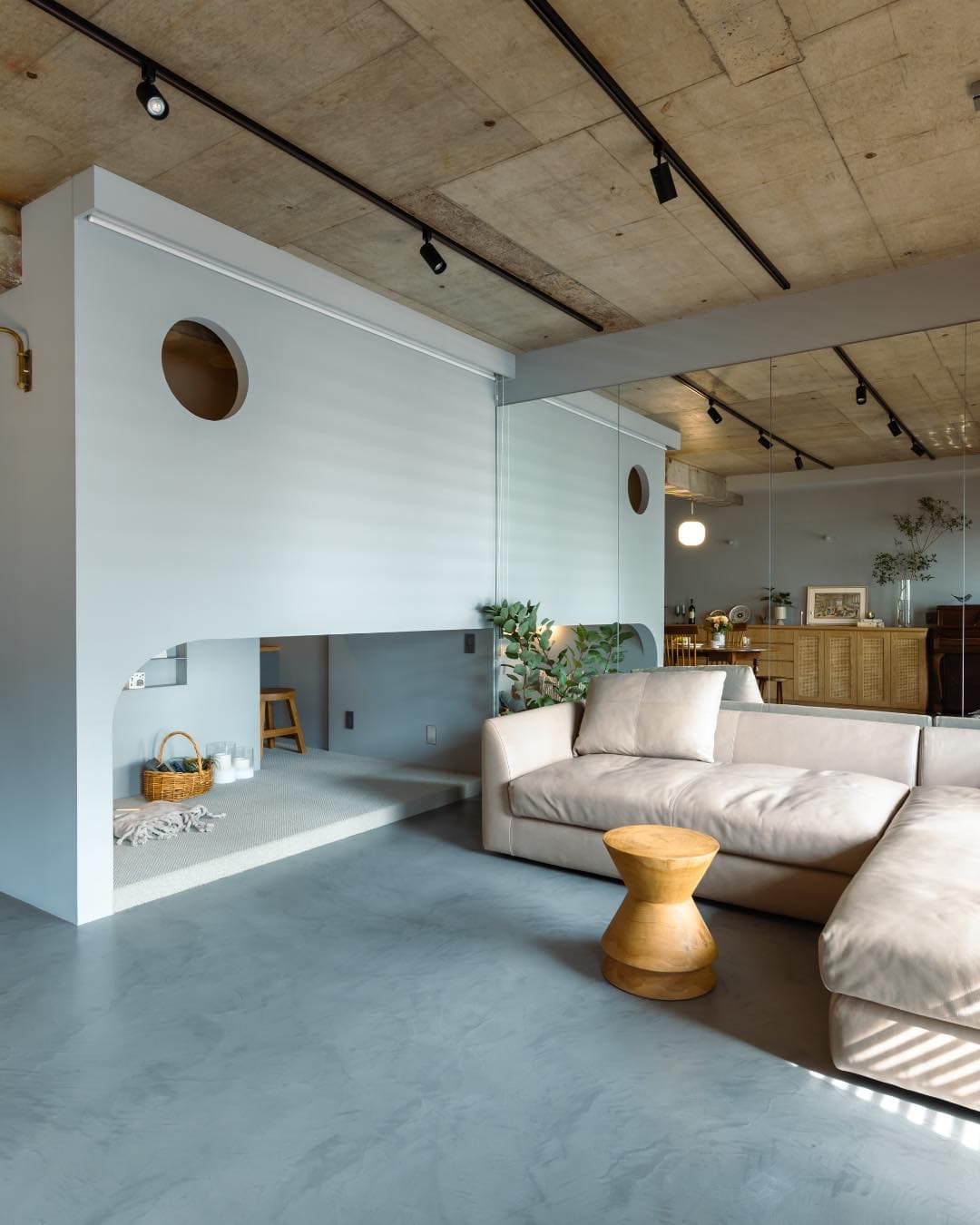 【ビフォーアフター】築47年の中古マンションがリノベーションで「!」驚きとワクワクが詰まった住まいに大変身!