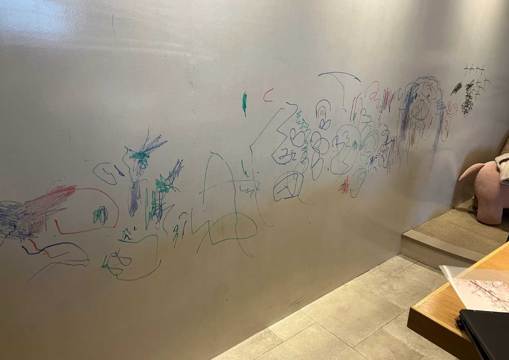 お客様とのかわいい打ち合わせ風景をご紹介!-大人も子供も楽しい時間をRENOVESで♪-