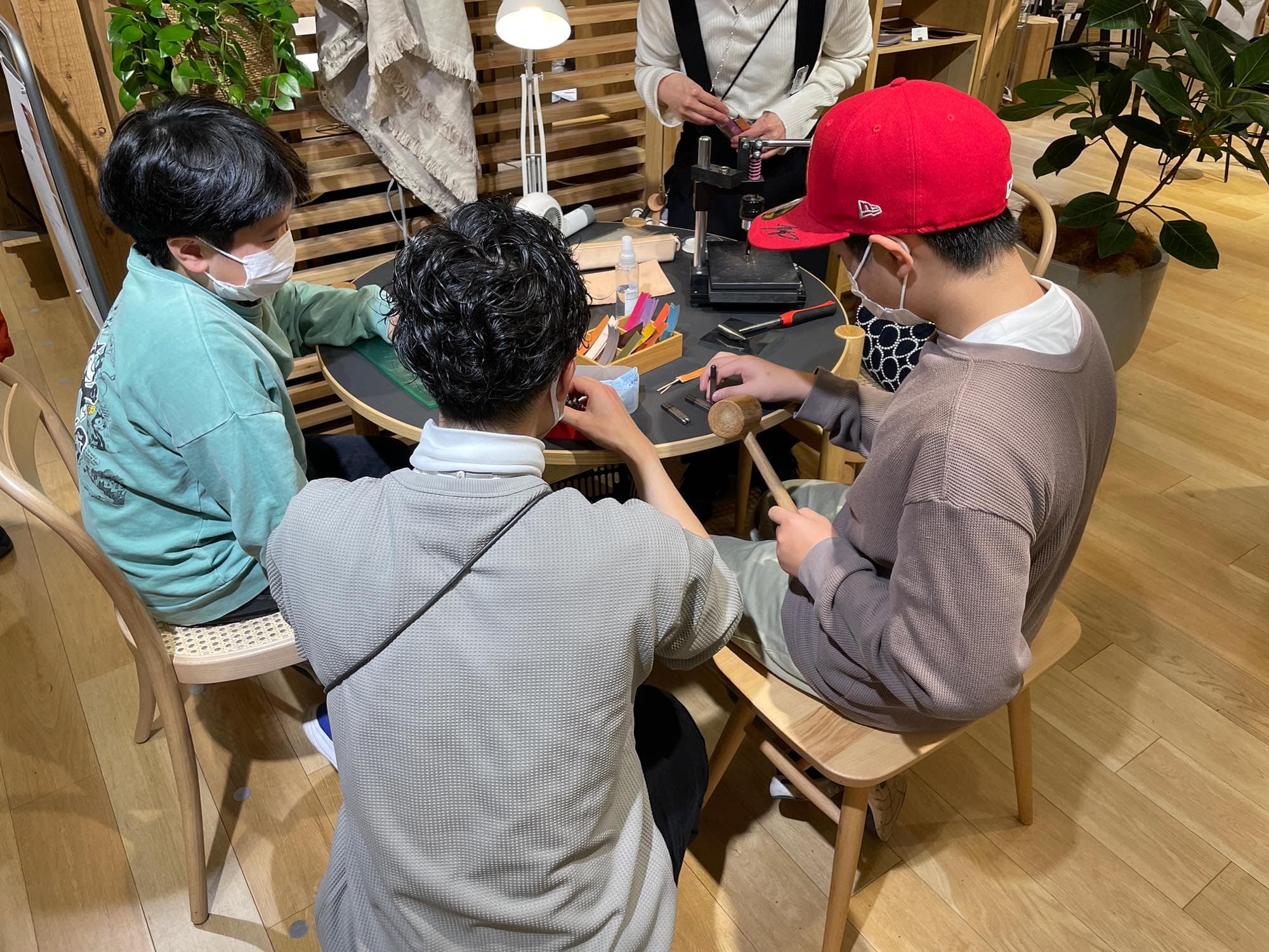 【イベントレポート】無印良品パルコ店にて「革とインテリアのちいさな市」を開催しました