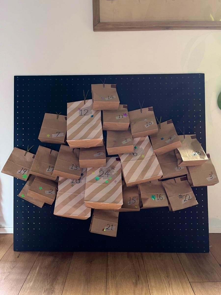 デザイナー小林の「簡単に作れるアドベントカレンダー講座２０２５」