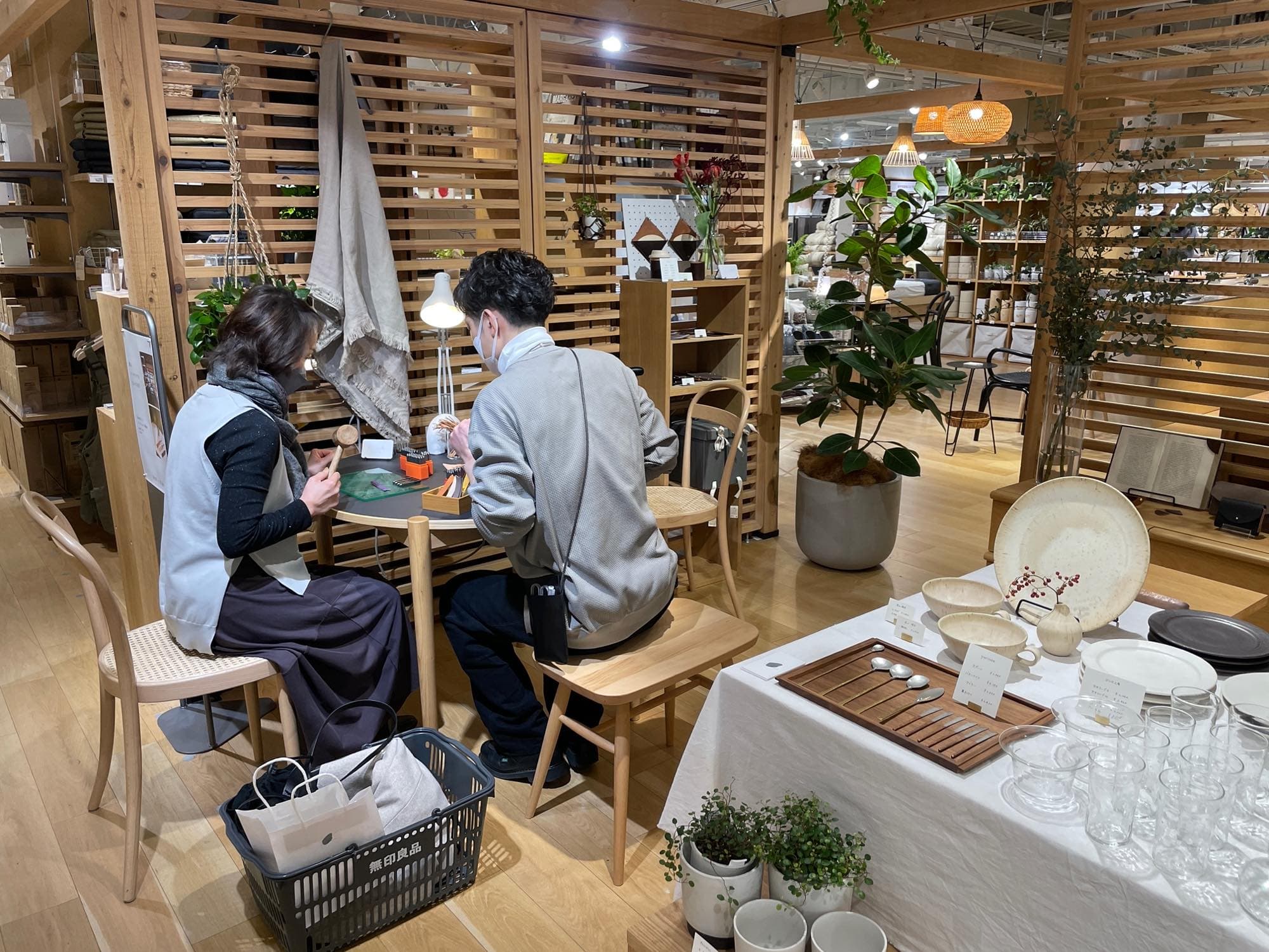 【イベントレポート】無印良品パルコ店にて「革とインテリアのちいさな市」を開催しました