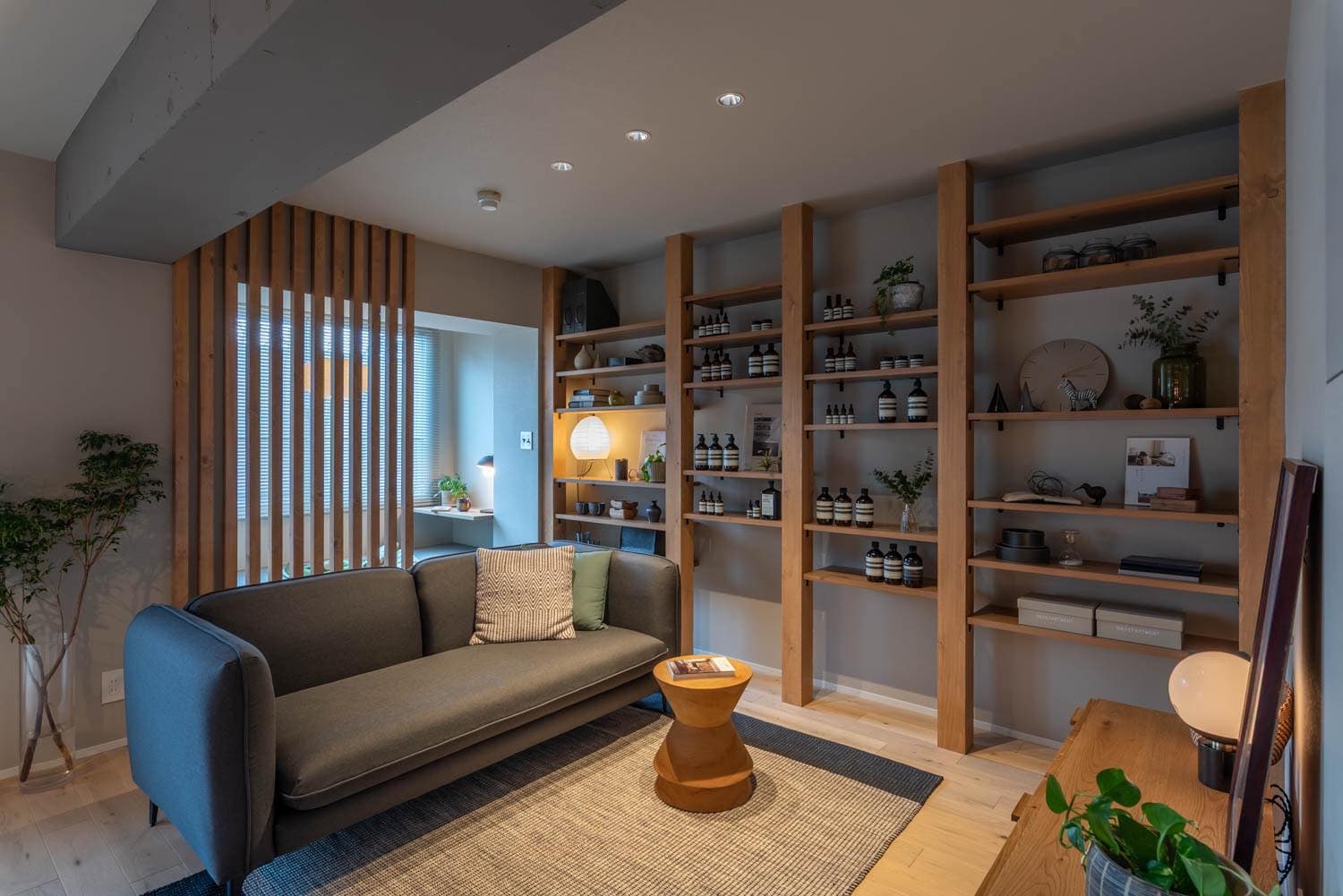 【ビフォーアフター】「まるでAesopの店舗」に暮らす。築40年の中古マンションが大変身！