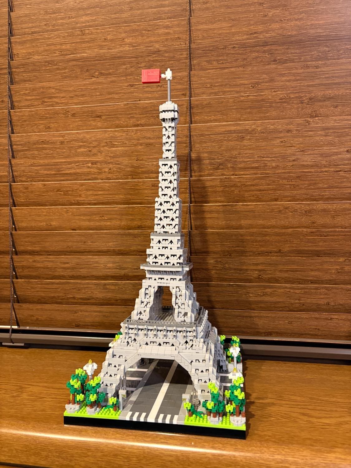 激闘14時間！エッフェル塔を作る