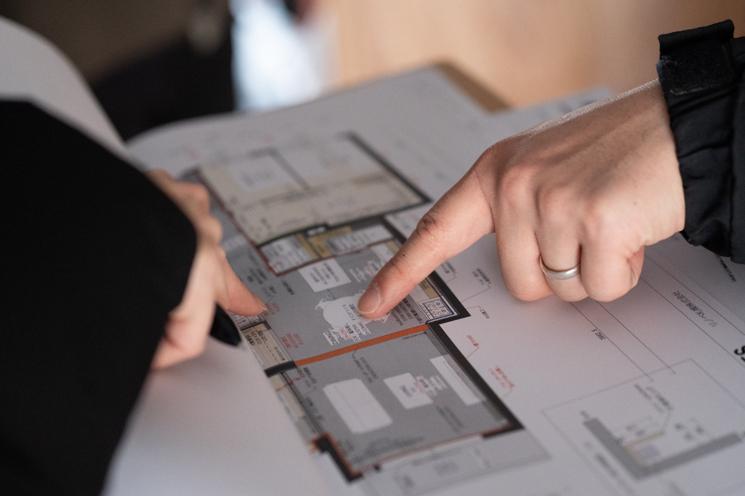 【お客様インタビュー前編】憧れの“隠し扉”を実現！多趣味な家族が自分たちの時間に没頭できる「沈む空間」