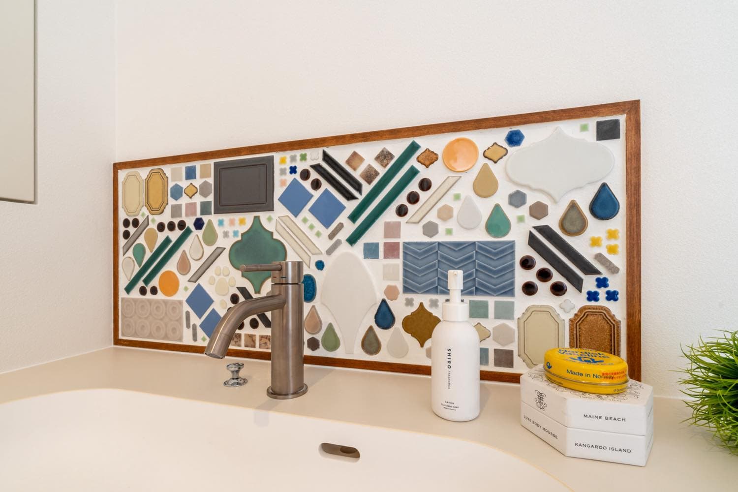 ご家族で張った世界にひとつの「オリジナル洗面タイル」