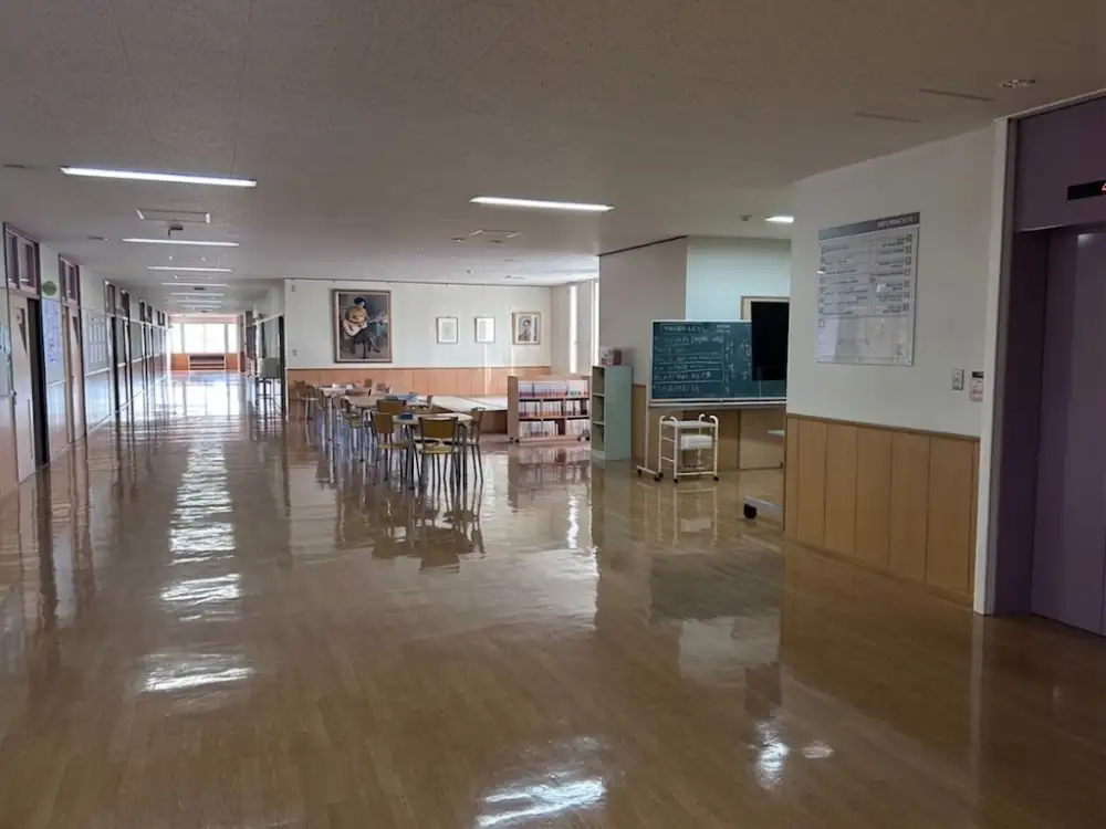 柱を建てて新しい空間に