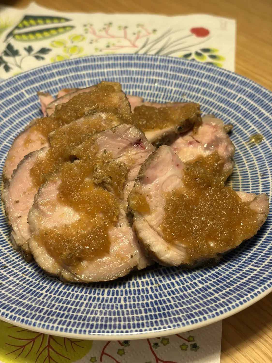 低温調理器でしっとり！豚肩ロースのローストポークを作りました