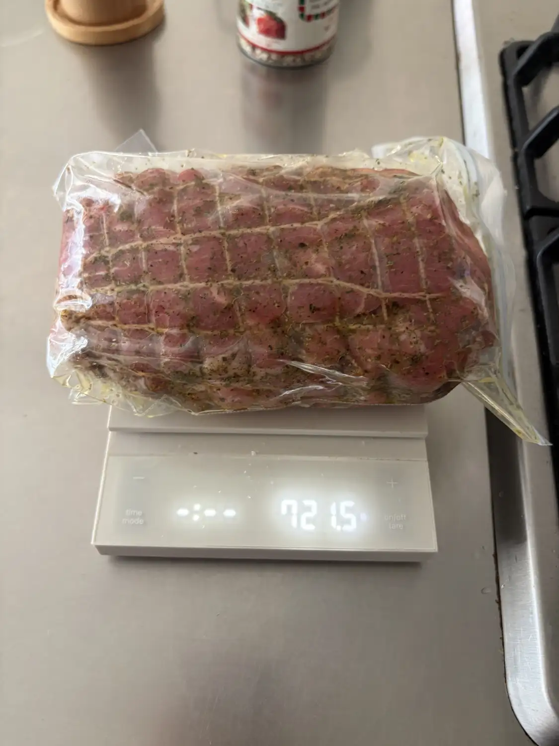 低温調理器でしっとり！豚肩ロースのローストポークを作りました